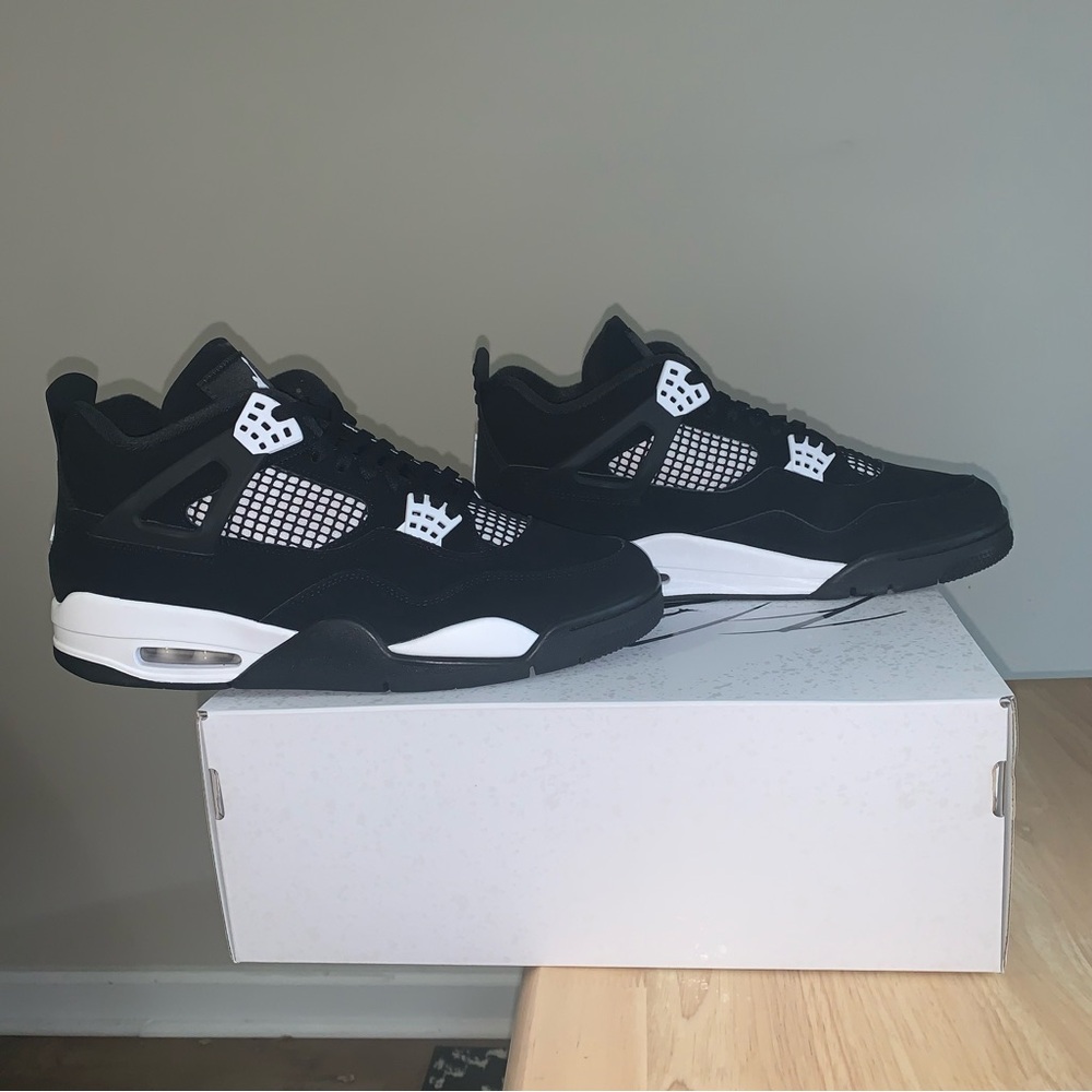 Air Jordan 4 Retro White Thunder GS